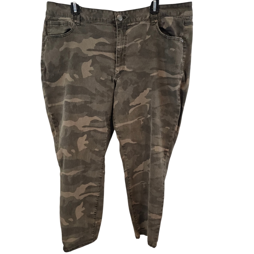 d.jeans Size 22W Camoflauge Distressed Jeans Green